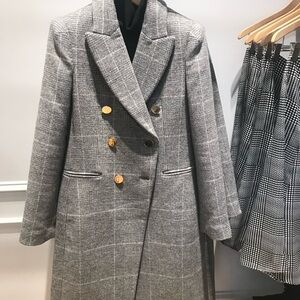 Elegant Gray Double-Breasted Women's Coat